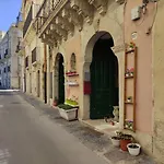 Casa Dei Fiori Ostello Syracuse