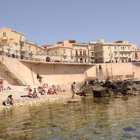 Casa Dei Fiori 호스텔