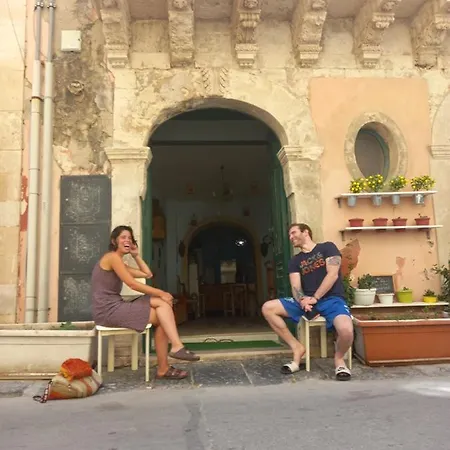 Casa Dei Fiori 호스텔 *